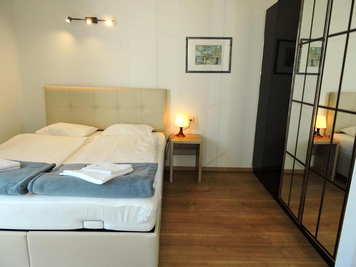 213 Prag, Studio Apartment, 27M2, 1-2 Personen 克拉根福 外观 照片